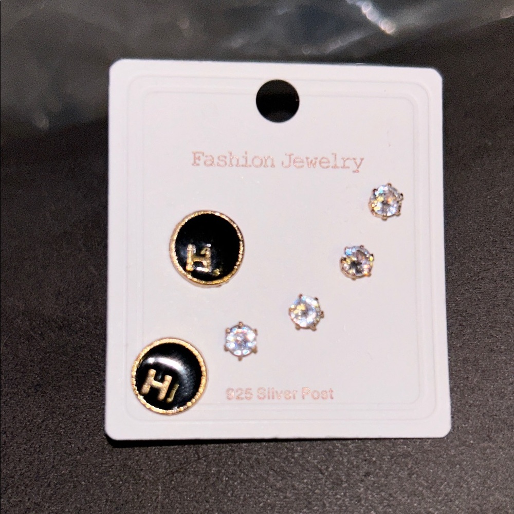 Elegant Black and Gold Stud Earrings Set